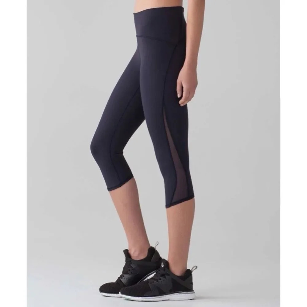 Lululemon Train Times Crop (17") Leggings in Midnight Navy